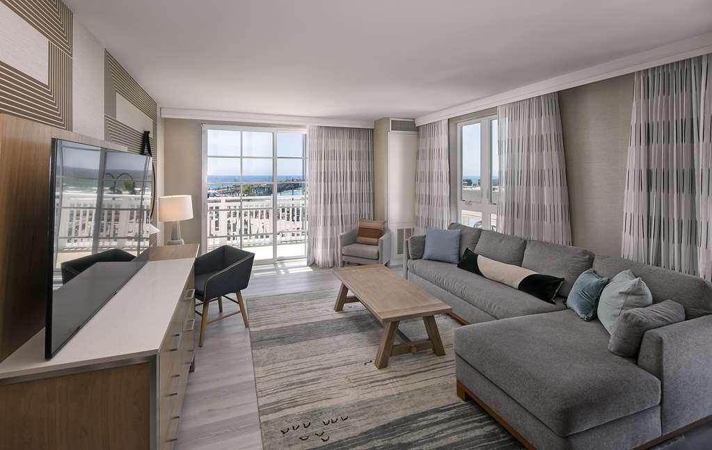 Hotel At The Pier Pismo Beach, Curio Collection By Hilton Pismo Beach