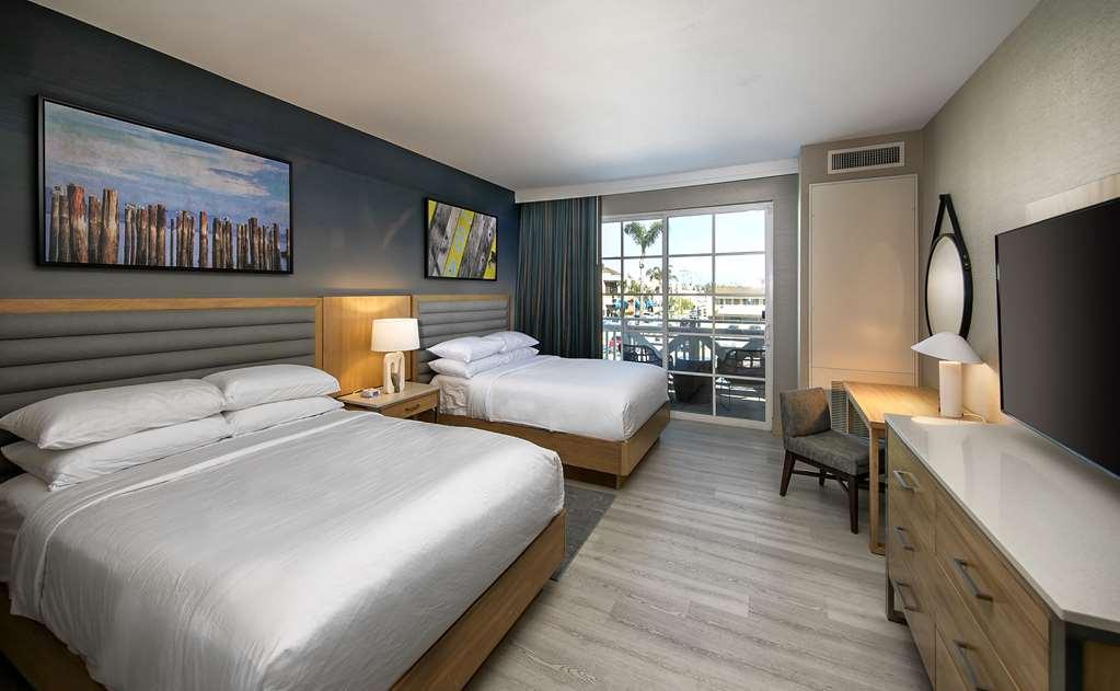 At The Pier Pismo Beach, Curio Collection By Hilton Hotel 4*