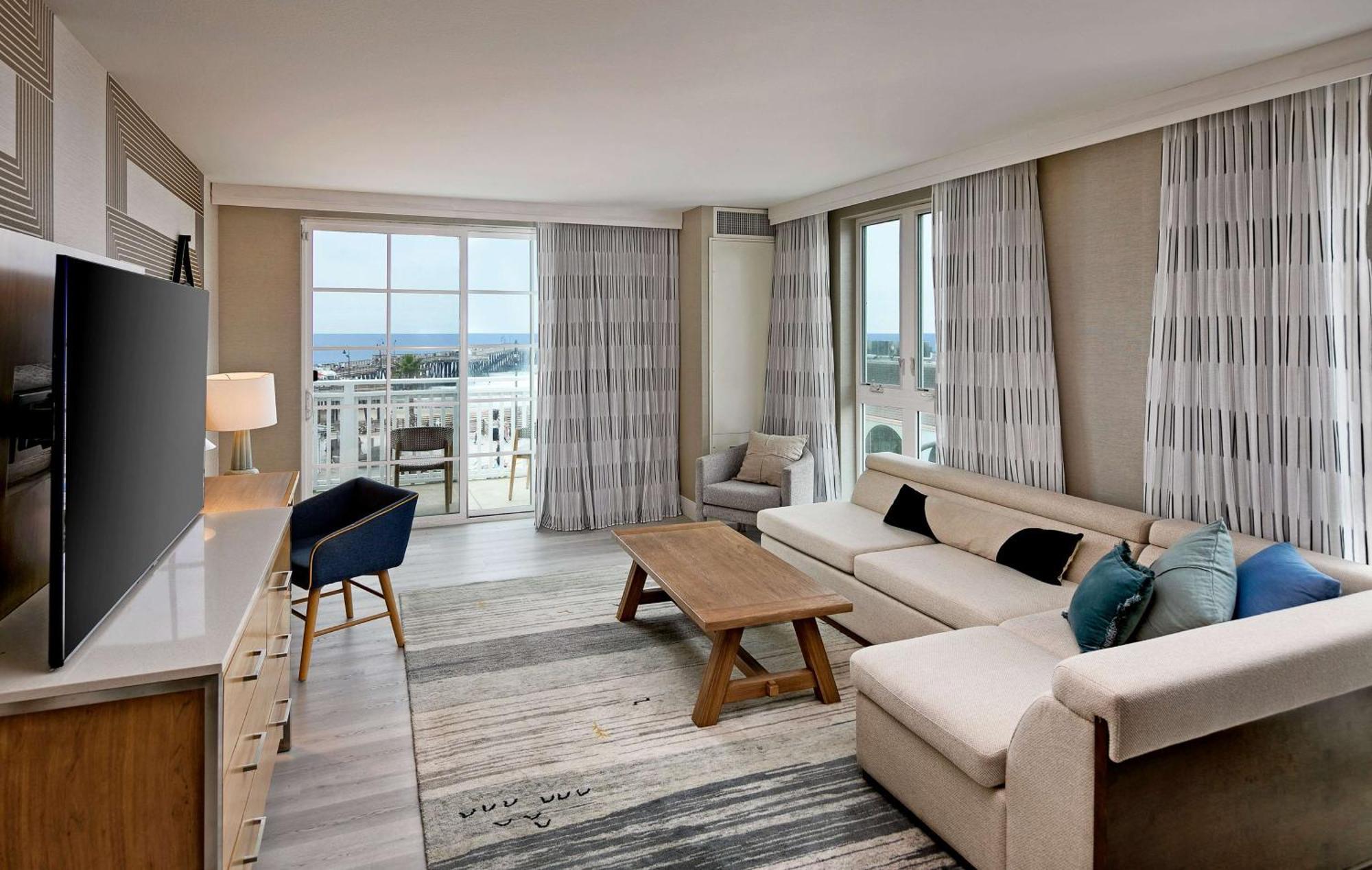 At The Pier Pismo Beach, Curio Collection By Hilton
