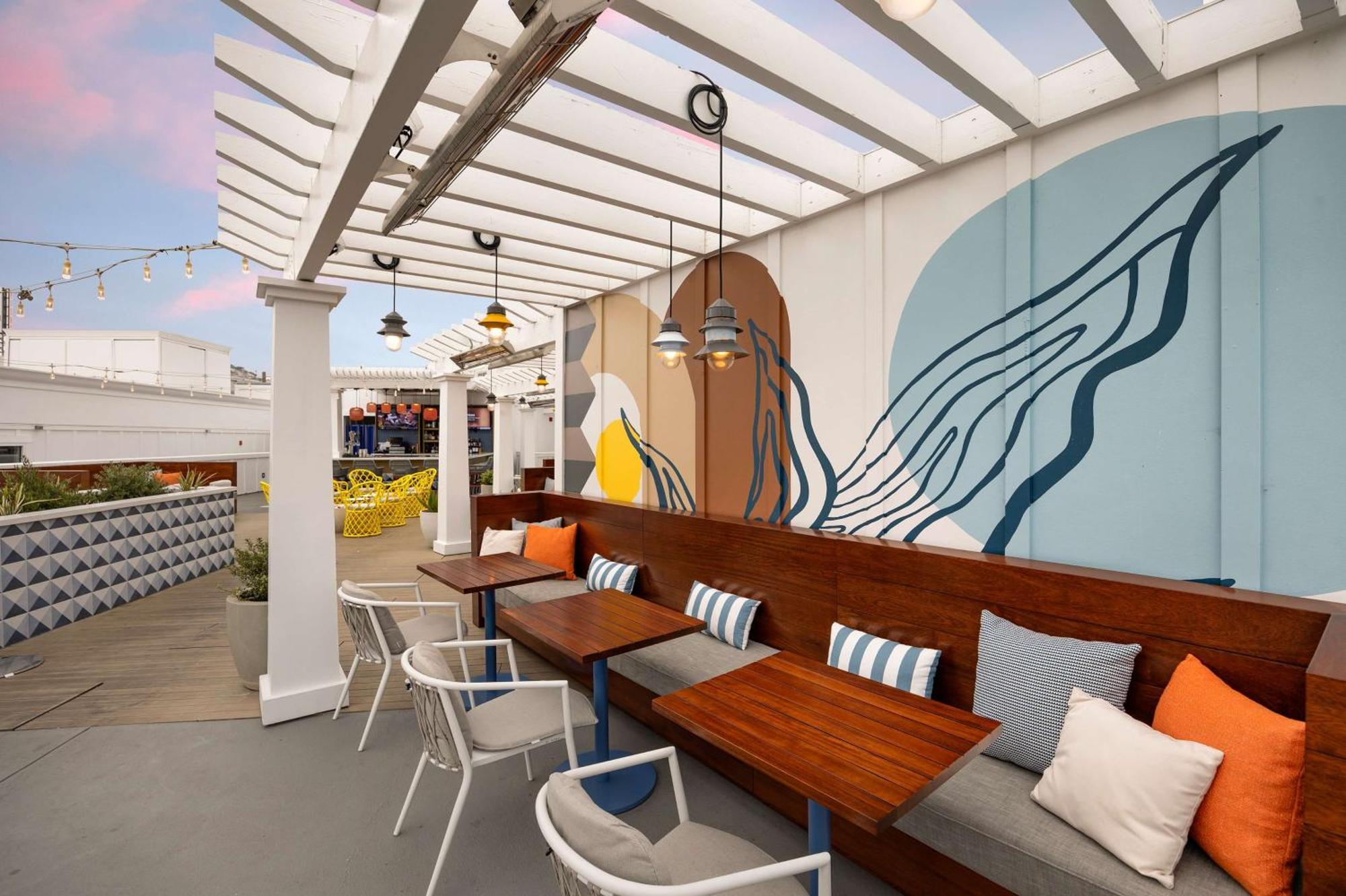 At The Pier Pismo Beach, Curio Collection By Hilton Hotel 4*