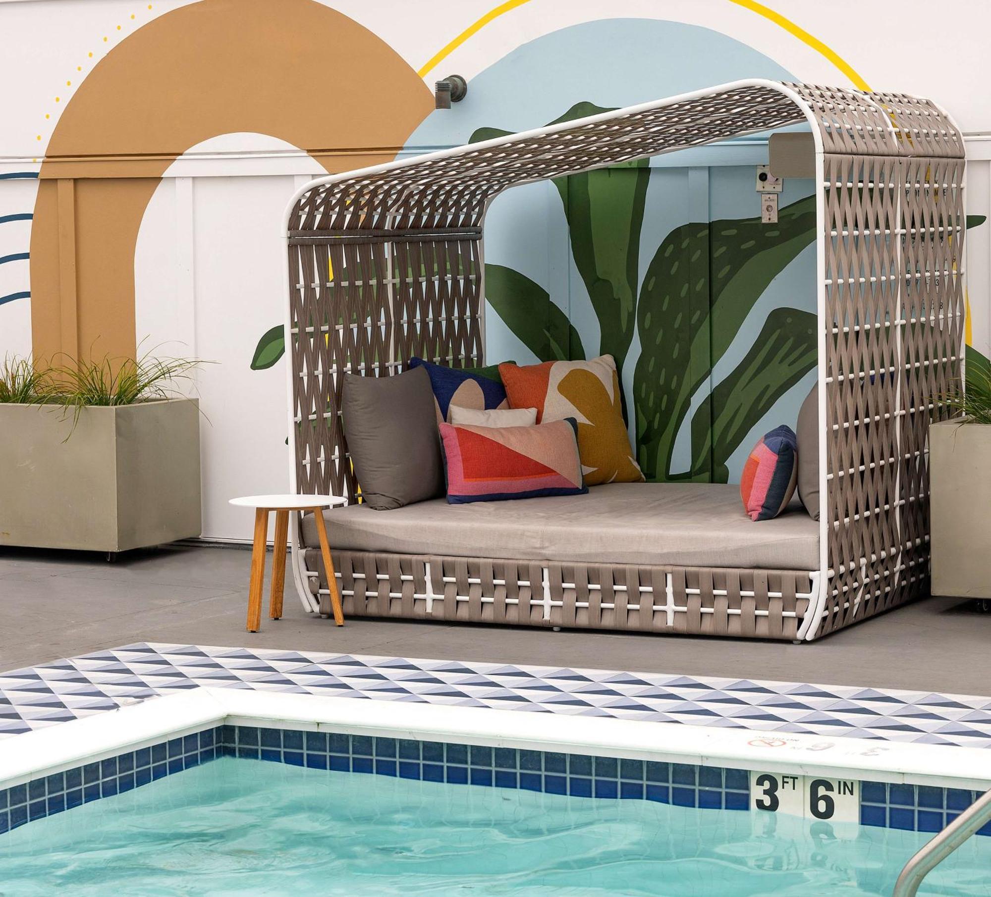 At The Pier Pismo Beach, Curio Collection By Hilton Hotel 4*
