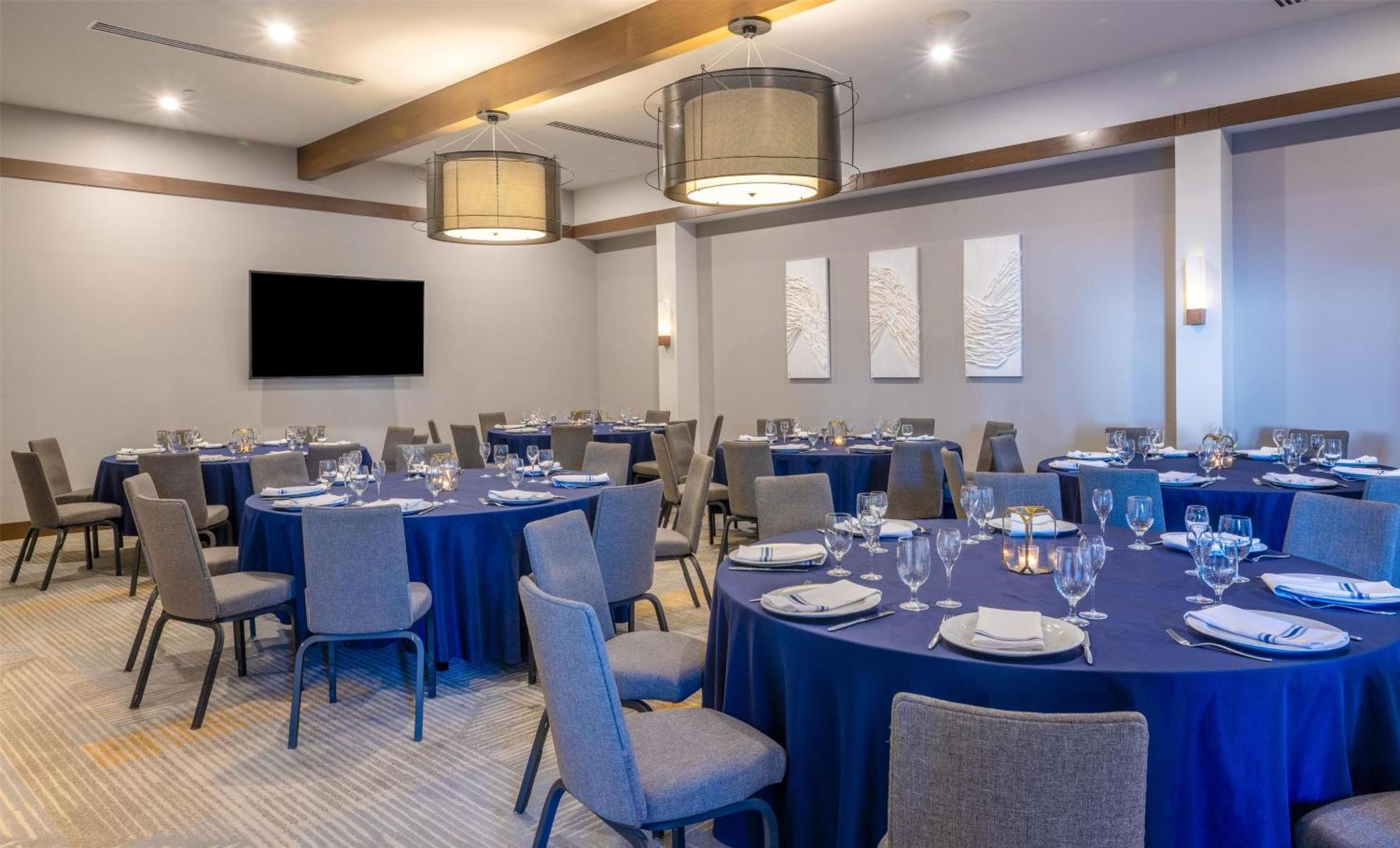 At The Pier Pismo Beach, Curio Collection By Hilton 4*