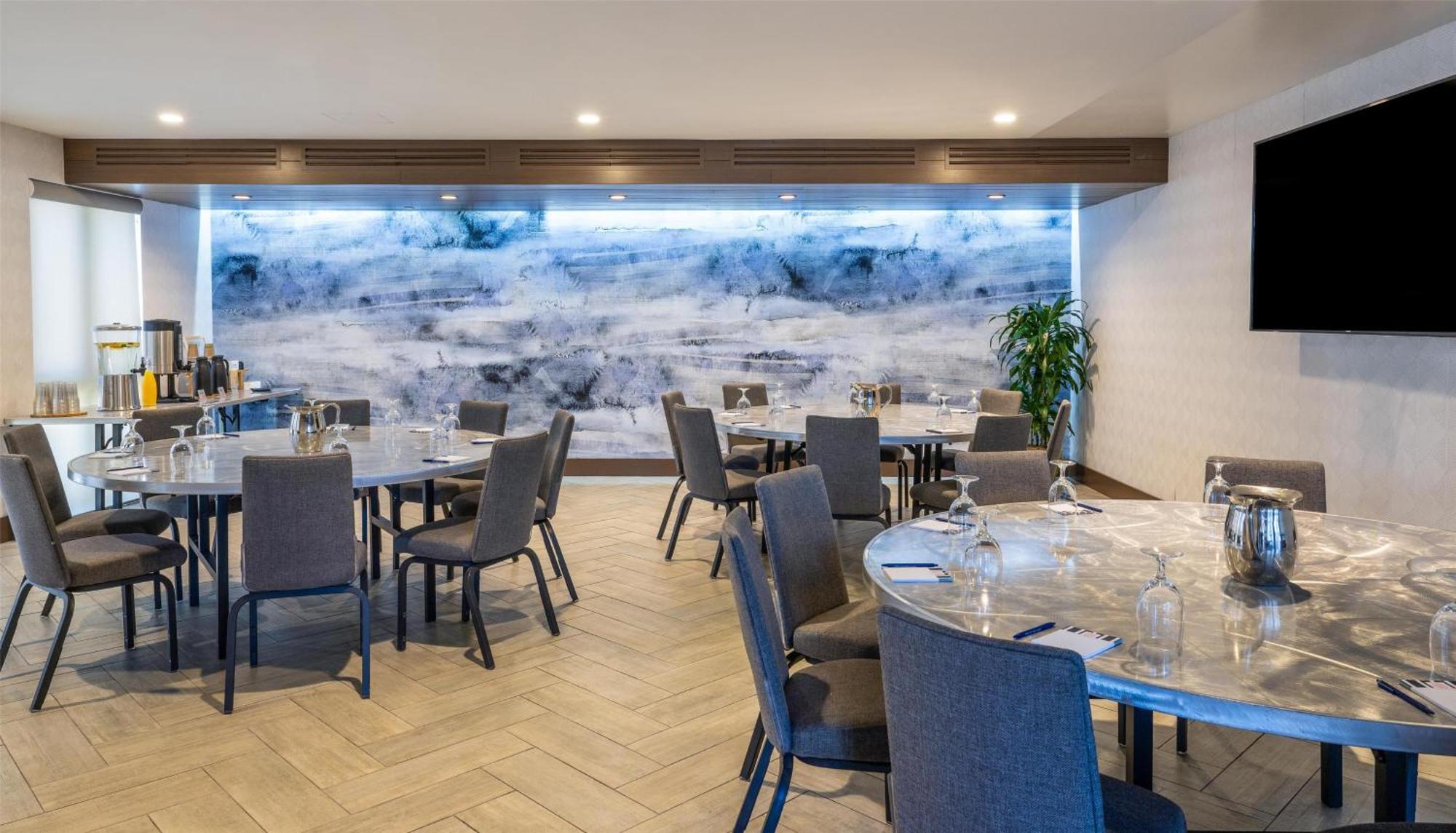 At The Pier Pismo Beach, Curio Collection By Hilton Pismo Beach