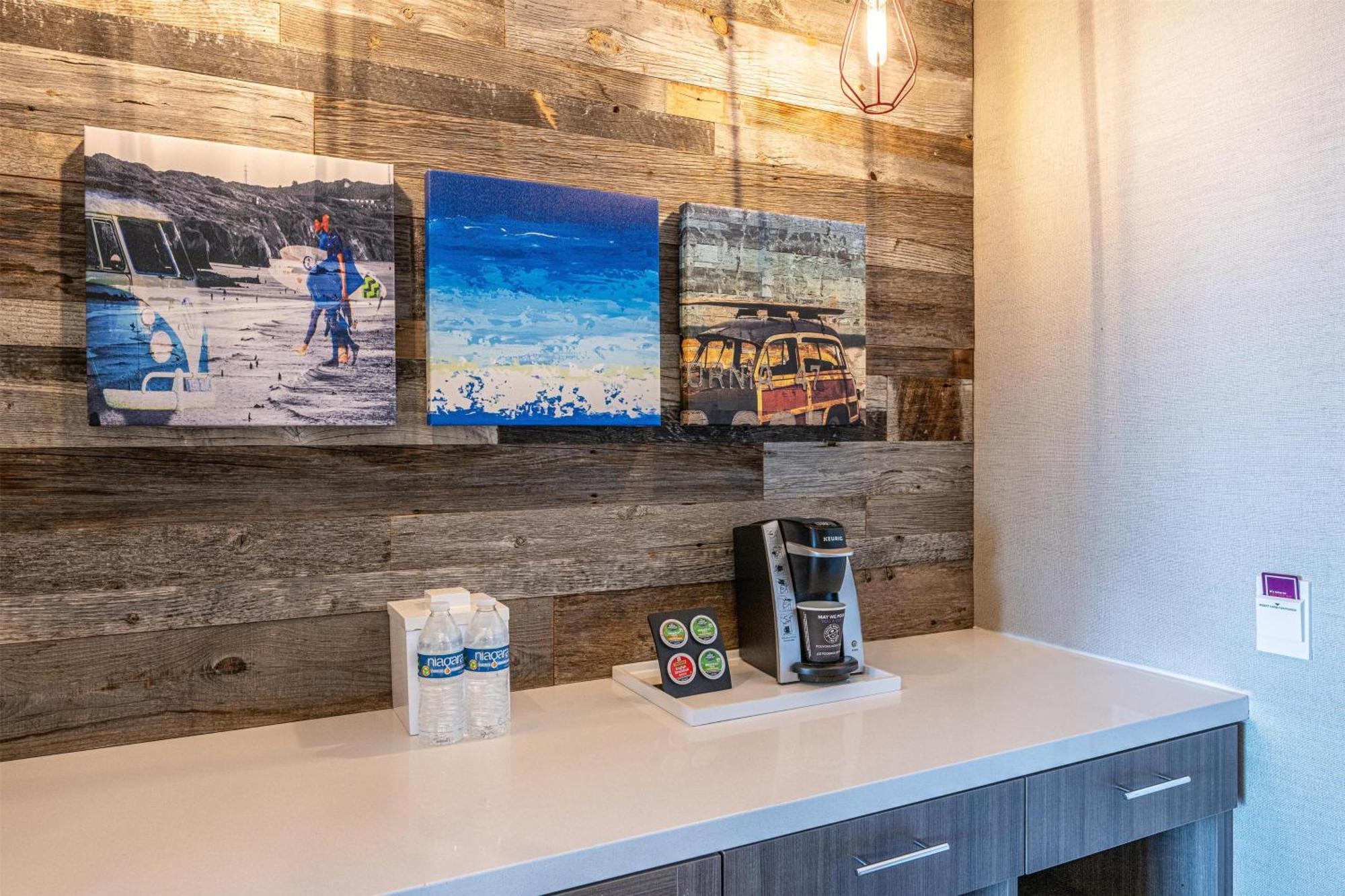At The Pier Pismo Beach, Curio Collection By Hilton