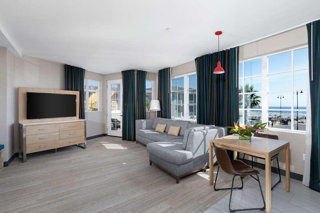 At The Pier Pismo Beach, Curio Collection By Hilton Hotel Pismo Beach