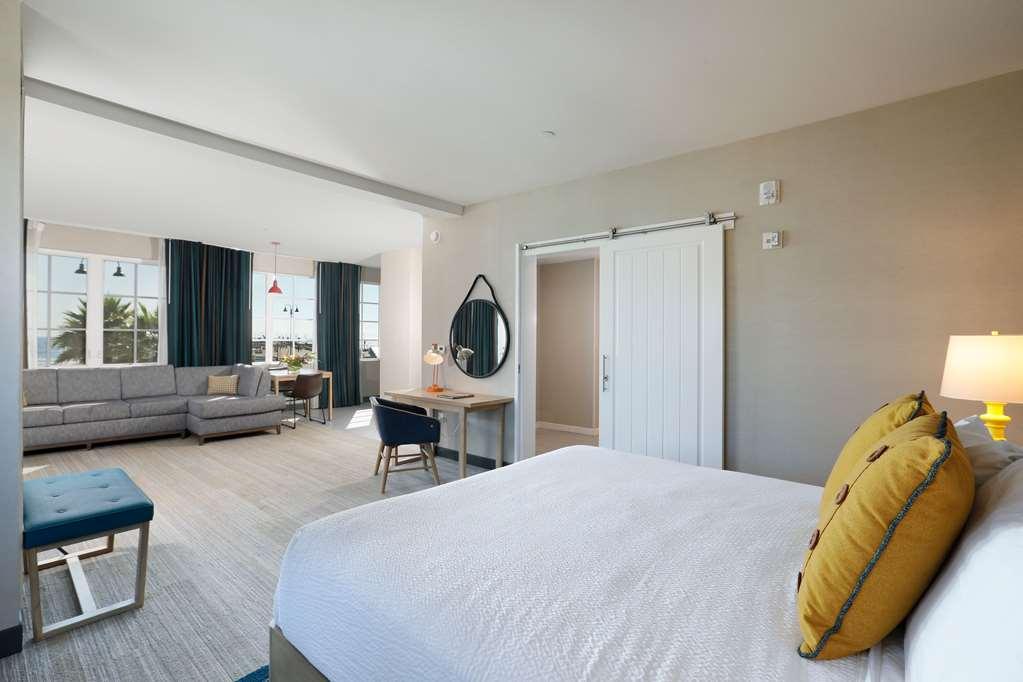 At The Pier Pismo Beach, Curio Collection By Hilton Hotel