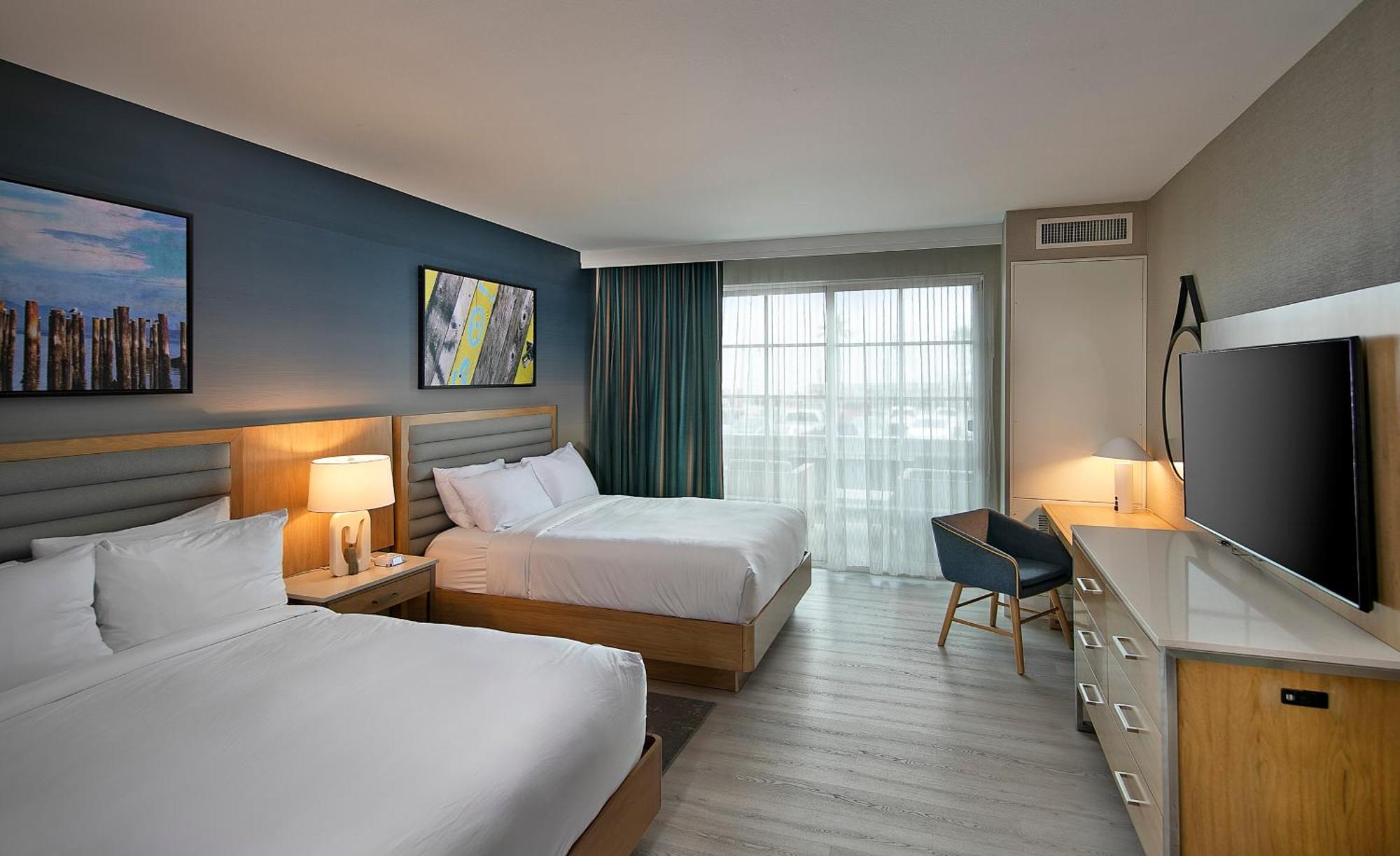 Hotel At The Pier Pismo Beach, Curio Collection By Hilton 4*
