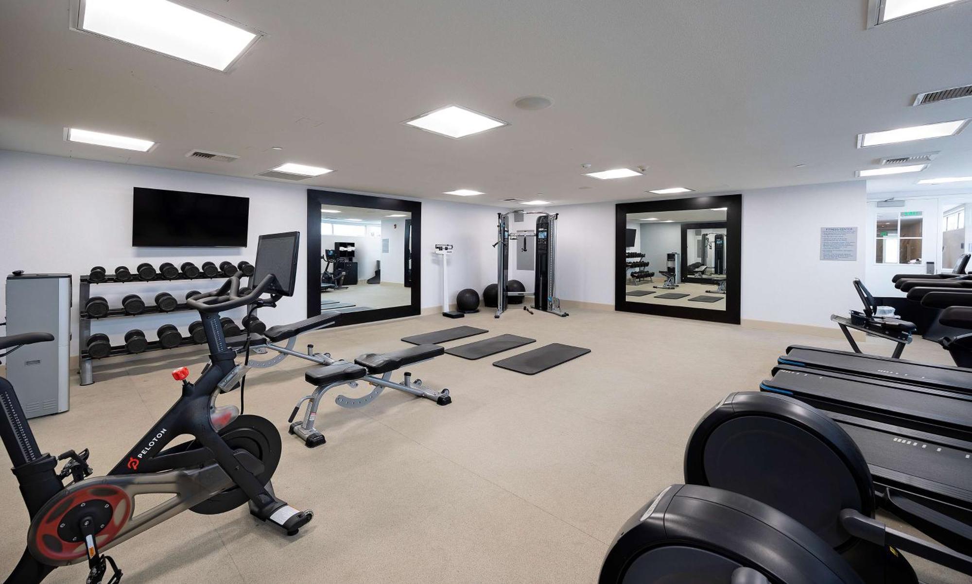 Hotel At The Pier Pismo Beach, Curio Collection By Hilton 4*